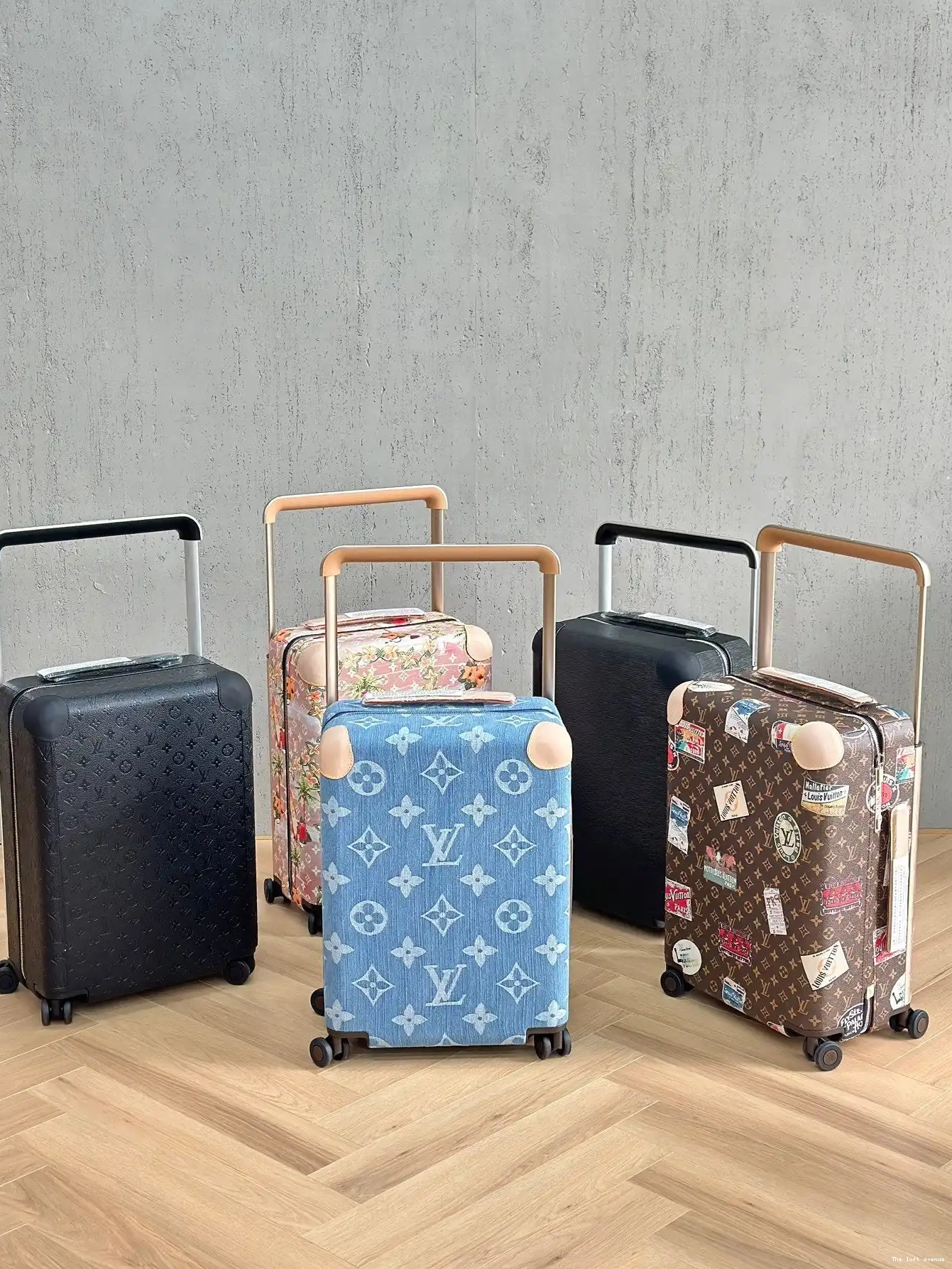 CABIN HORIZON 55 CUSTOM EMBOSSED 37L MONOGRAM SUITCASE 0521